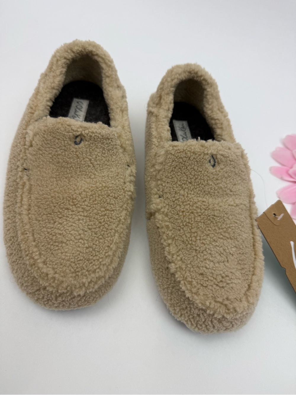 OluKai Women's Nohea Heu Slippers Sandbar Tan Beige Sherpa Fleece - Picture 6 of 12